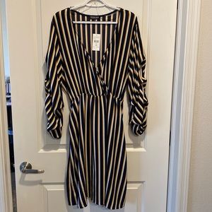 🛍️ FASHION NOVA Central Park Striped Dress